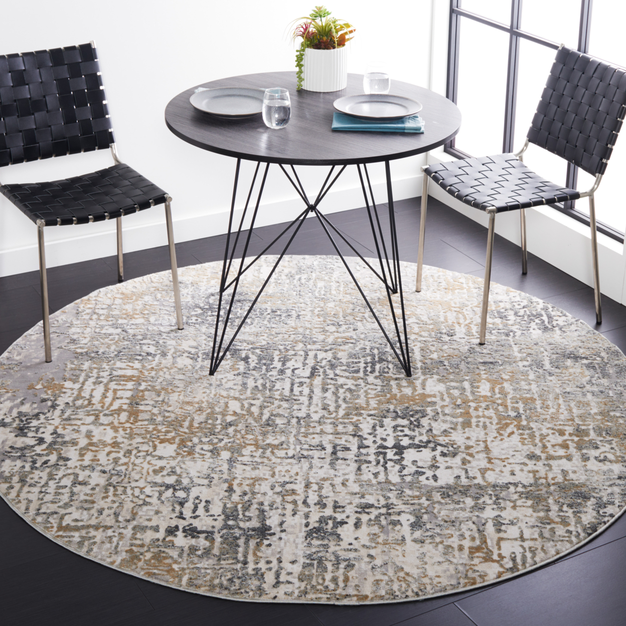 SAFAVIEH Vogue Collection VGE117A Beige / Grey Rug - 5' Square