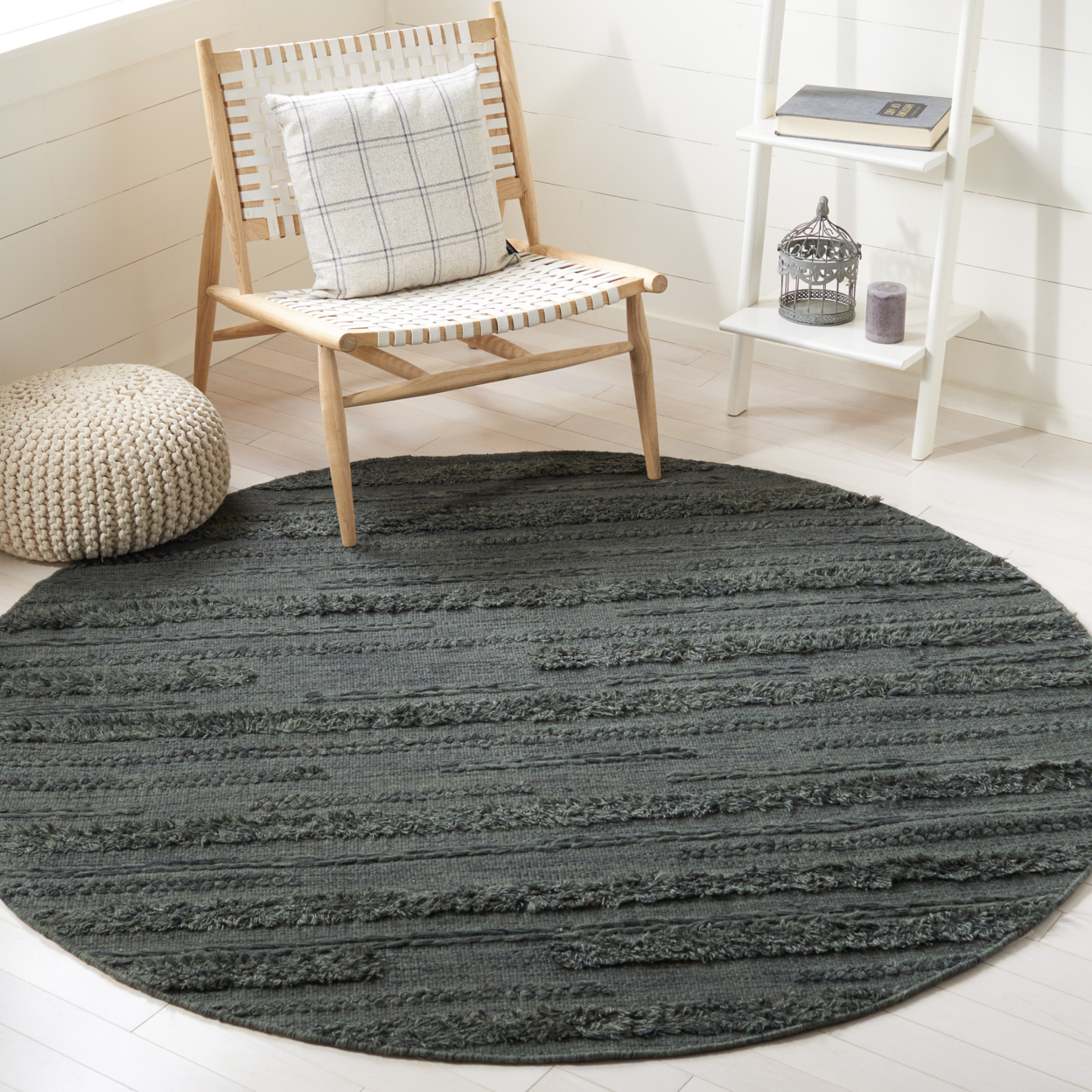 SAFAVIEH Vermont VRM901H Handwoven Charcoal / Ivory Rug - 6' Square