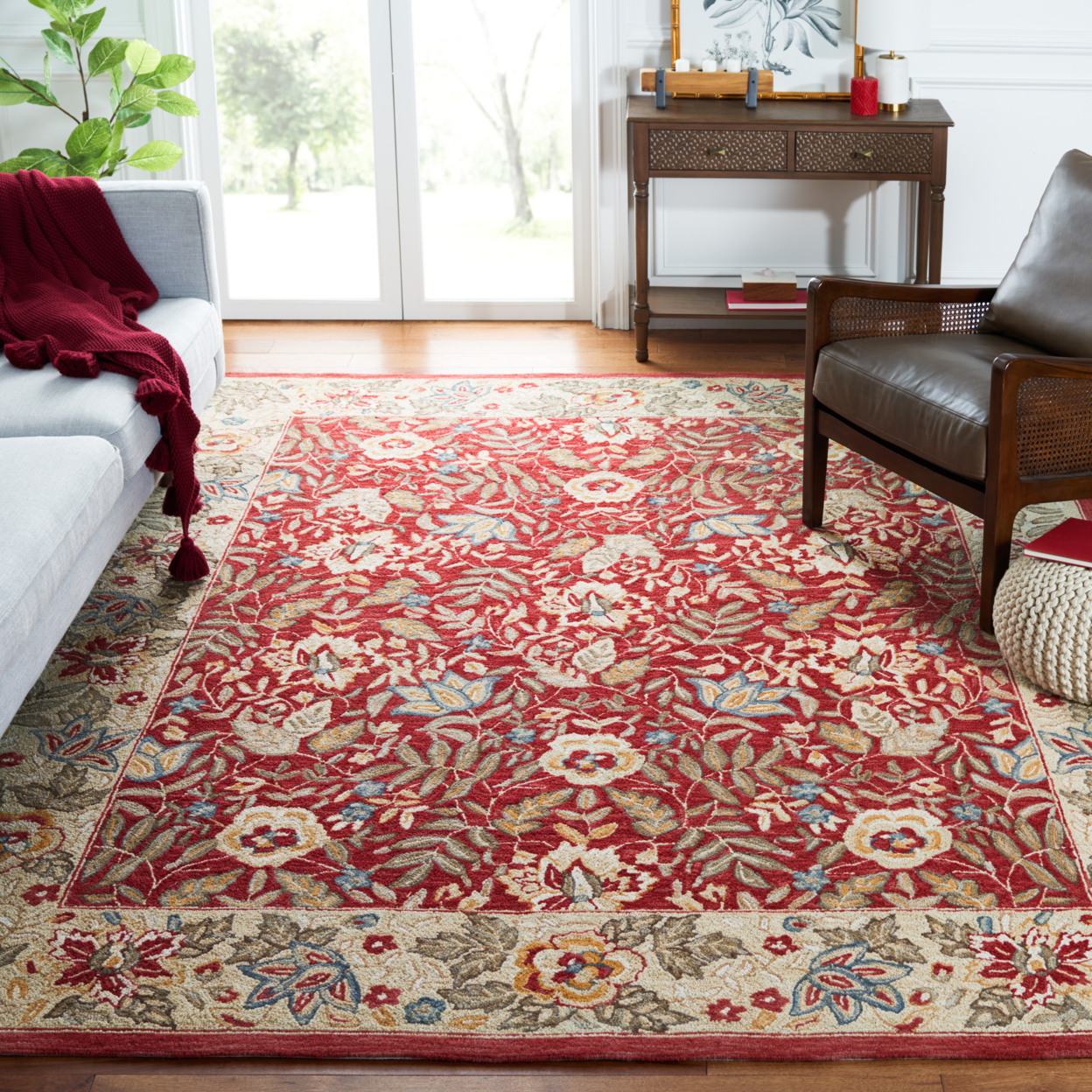 SAFAVIEH Chelsea HK140C Hand-hooked Red / Ivory Rug - 8' Square