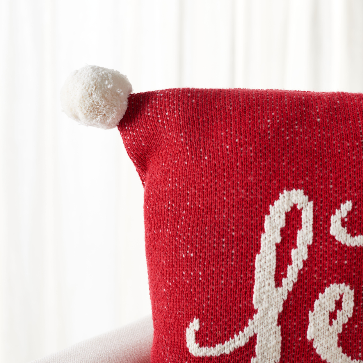 SAFAVIEH Let It Snow Holiday Pillow Red / White