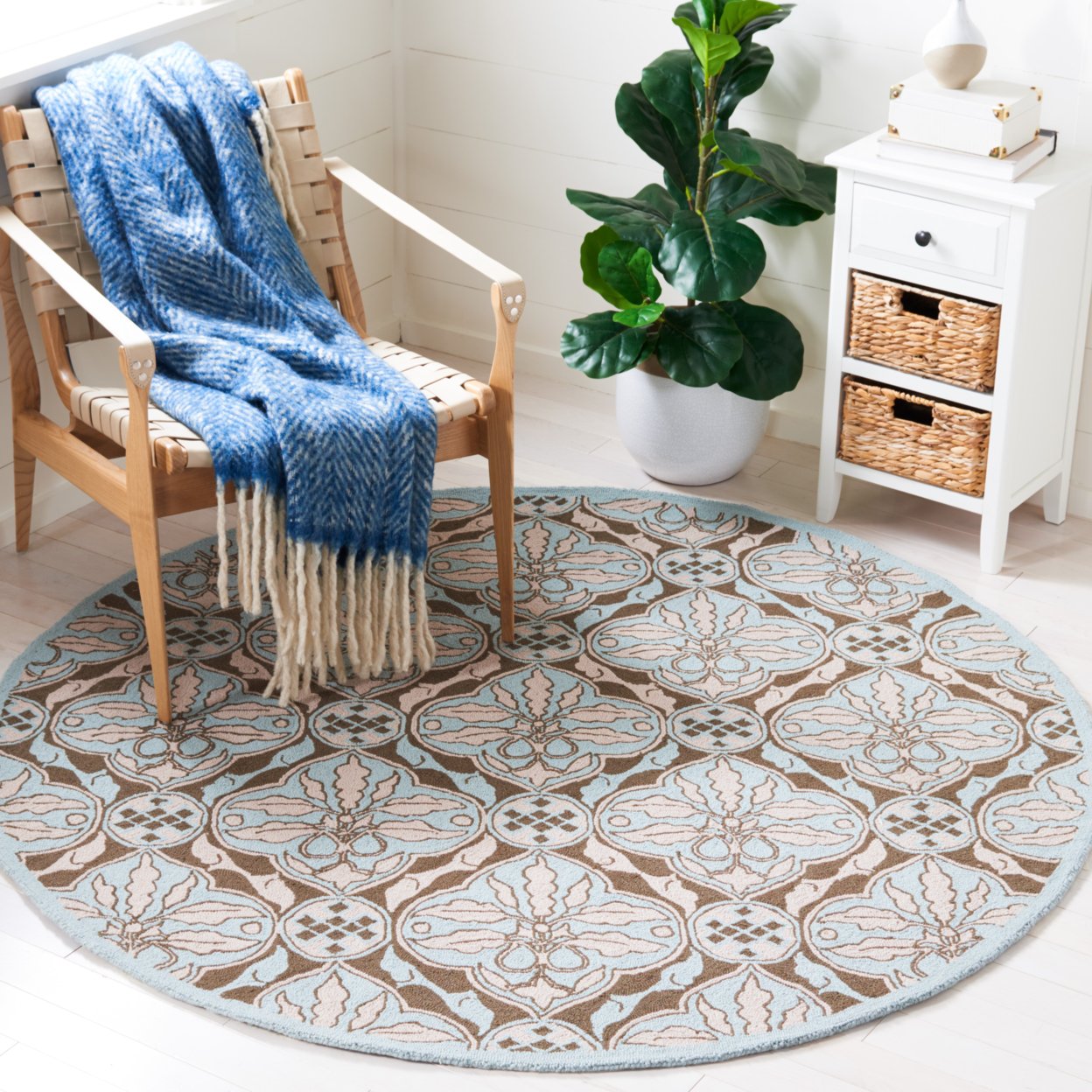 SAFAVIEH Chelsea HK715A Hand-hooked Brown / Blue Rug - 5' 6 Round