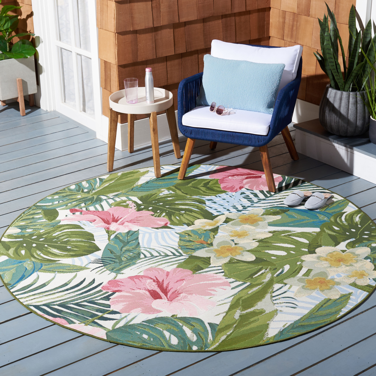 SAFAVIEH Outdoor BAR516X Barbados Collection Green / Pink Rug - 6-6 X 6-6 Square