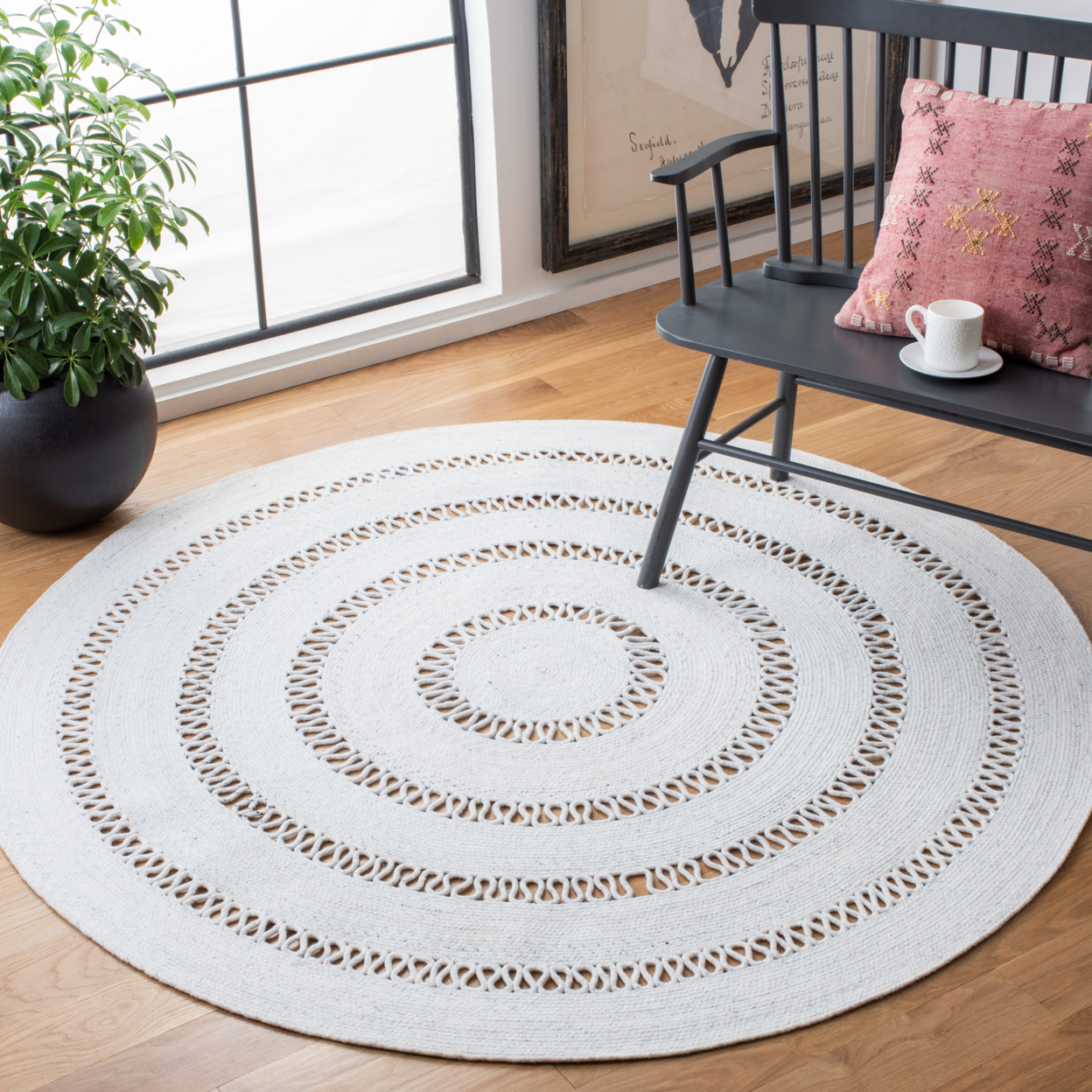 SAFAVIEH Cape Cod Collection CAP221A Handwoven Ivory Rug - 7' Round