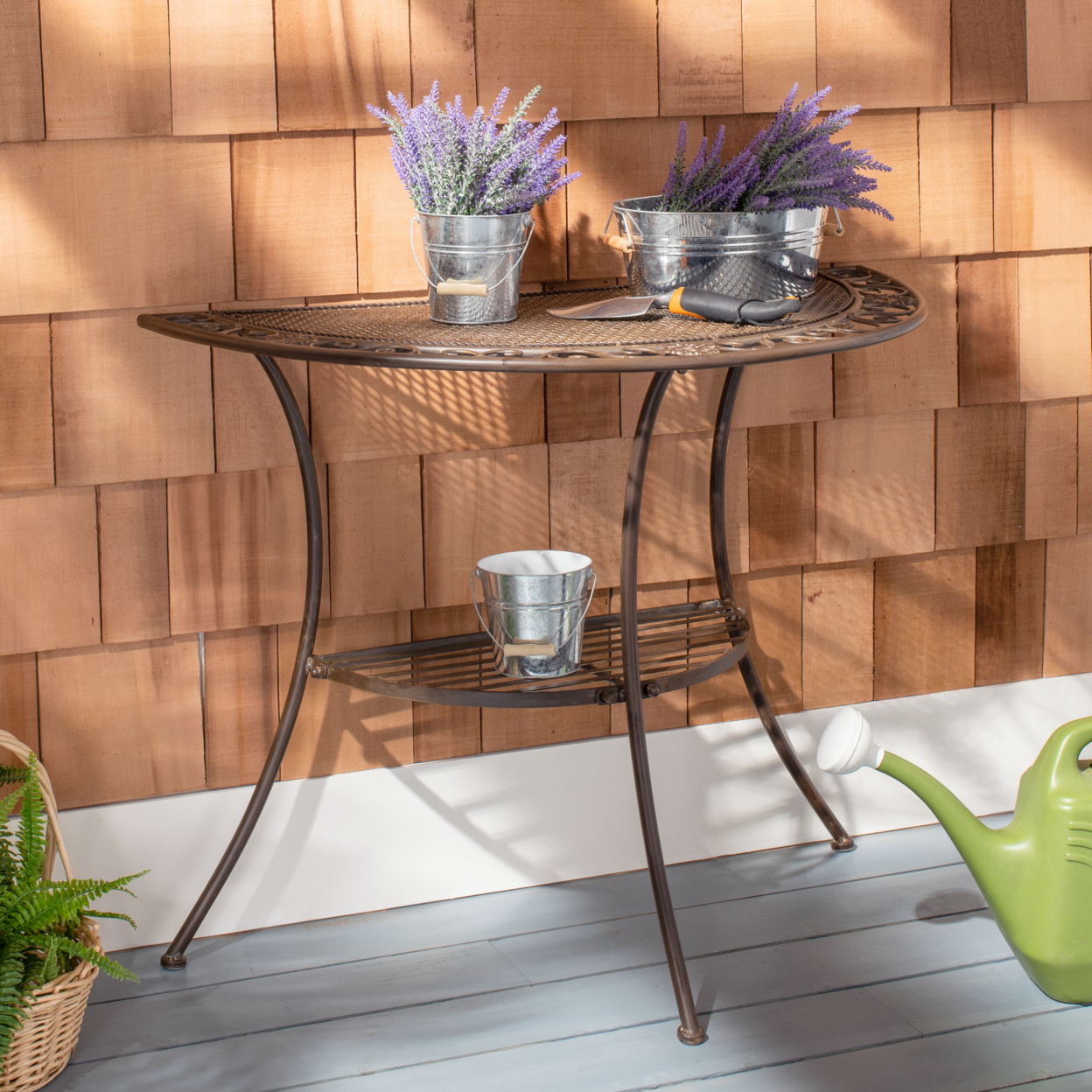 SAFAVIEH Outdoor Collection Genson End Table Unearthed Rust