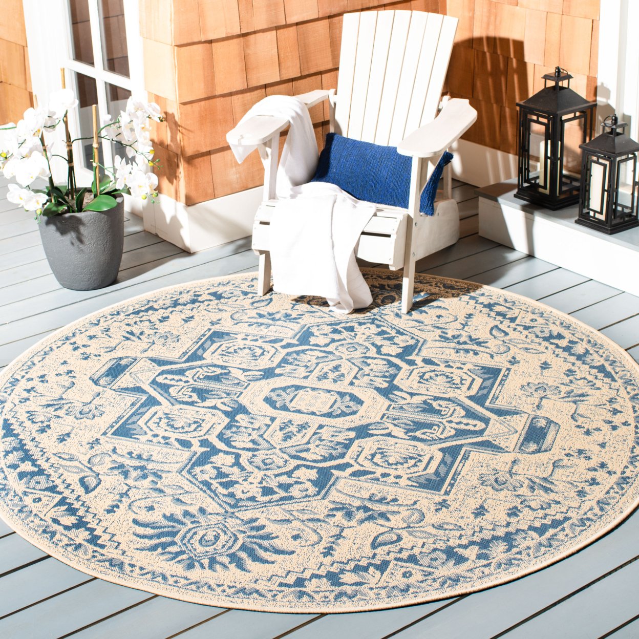 SAFAVIEH Indoor Outdoor BHS138M Beach House Blue / Creme Rug - 6' 7 Square