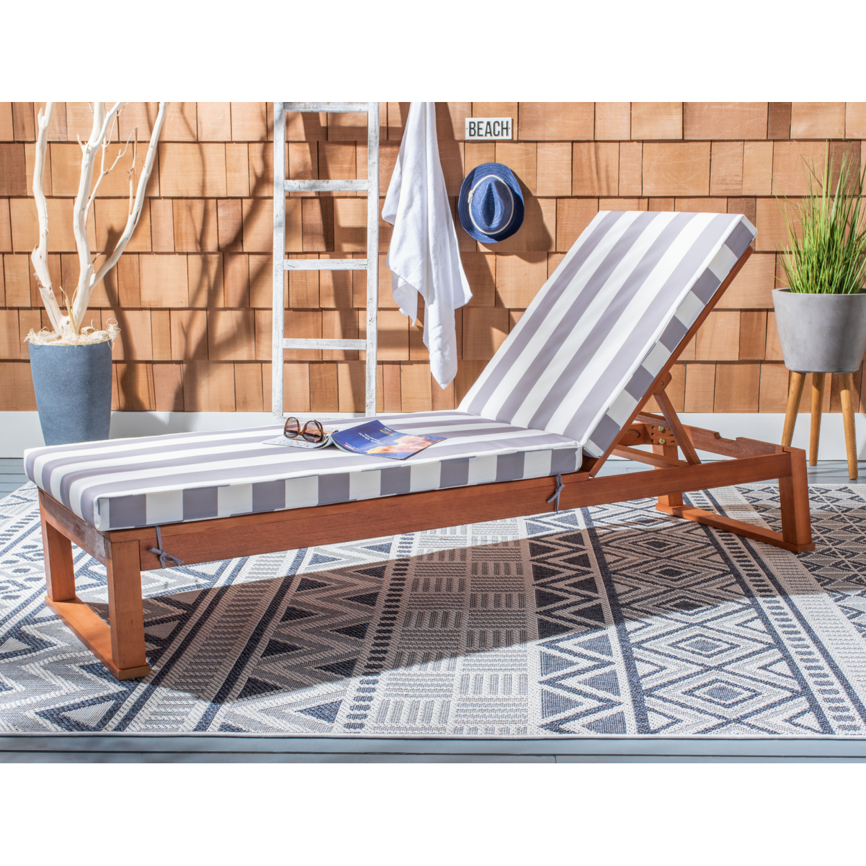 SAFAVIEH Outdoor Collection Solano Chaise Sunlounger Natural/Grey
