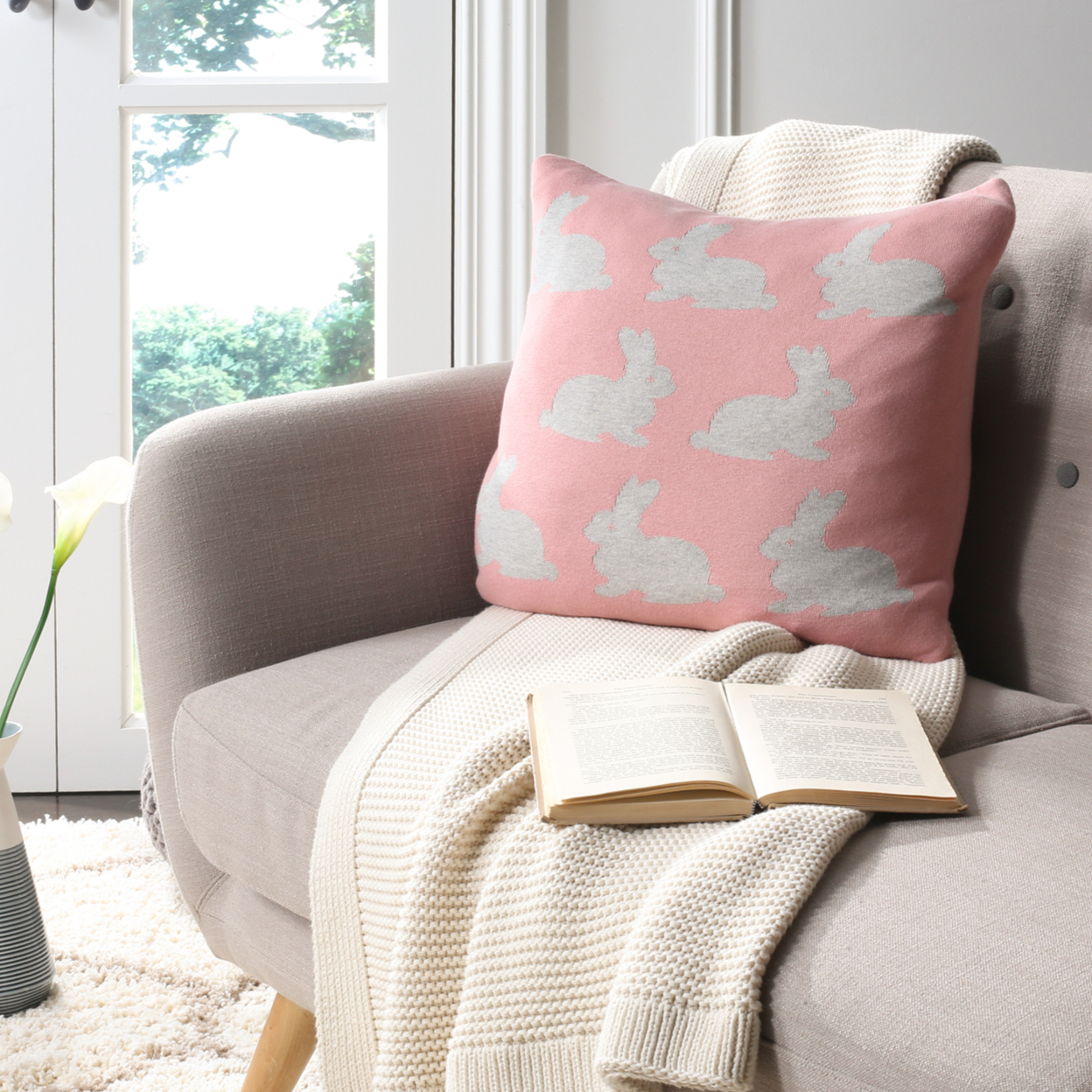 SAFAVIEH Bunny Hop Knit Pillow Pink / Grey
