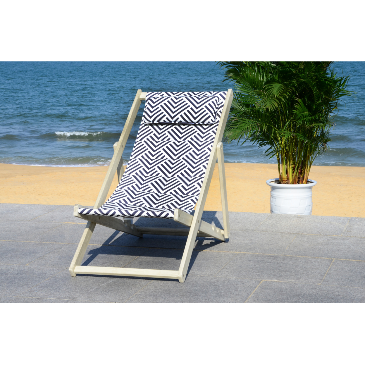 SAFAVIEH Outdoor Collection Rive Foldable Sling Chair White Wash/Navy