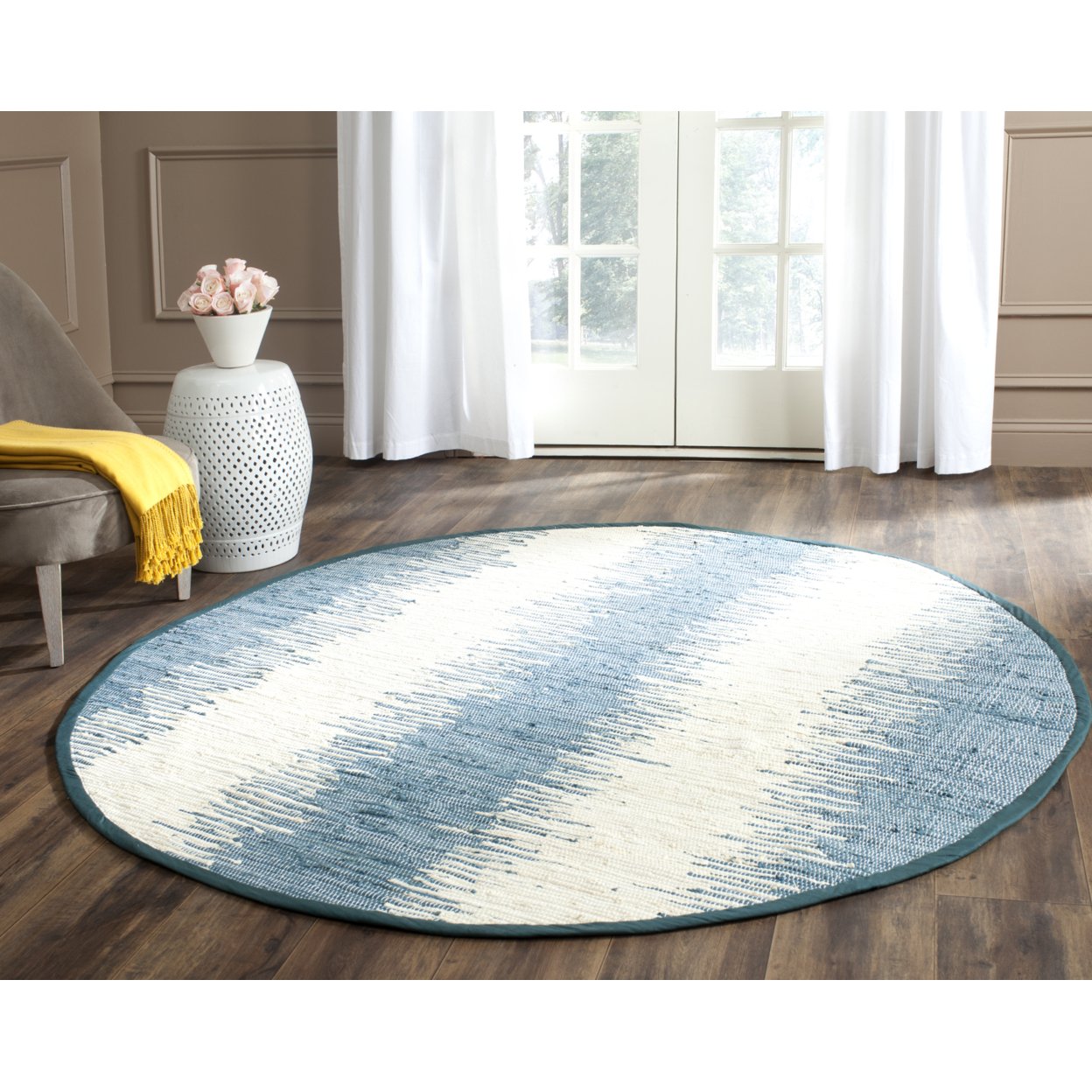 SAFAVIEH Montauk Collection MTK751A Handwoven Blue Rug - 4' Square