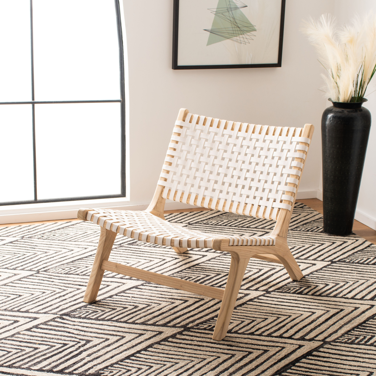 SAFAVIEH Luna Leather Woven Accent Chair White / Natural