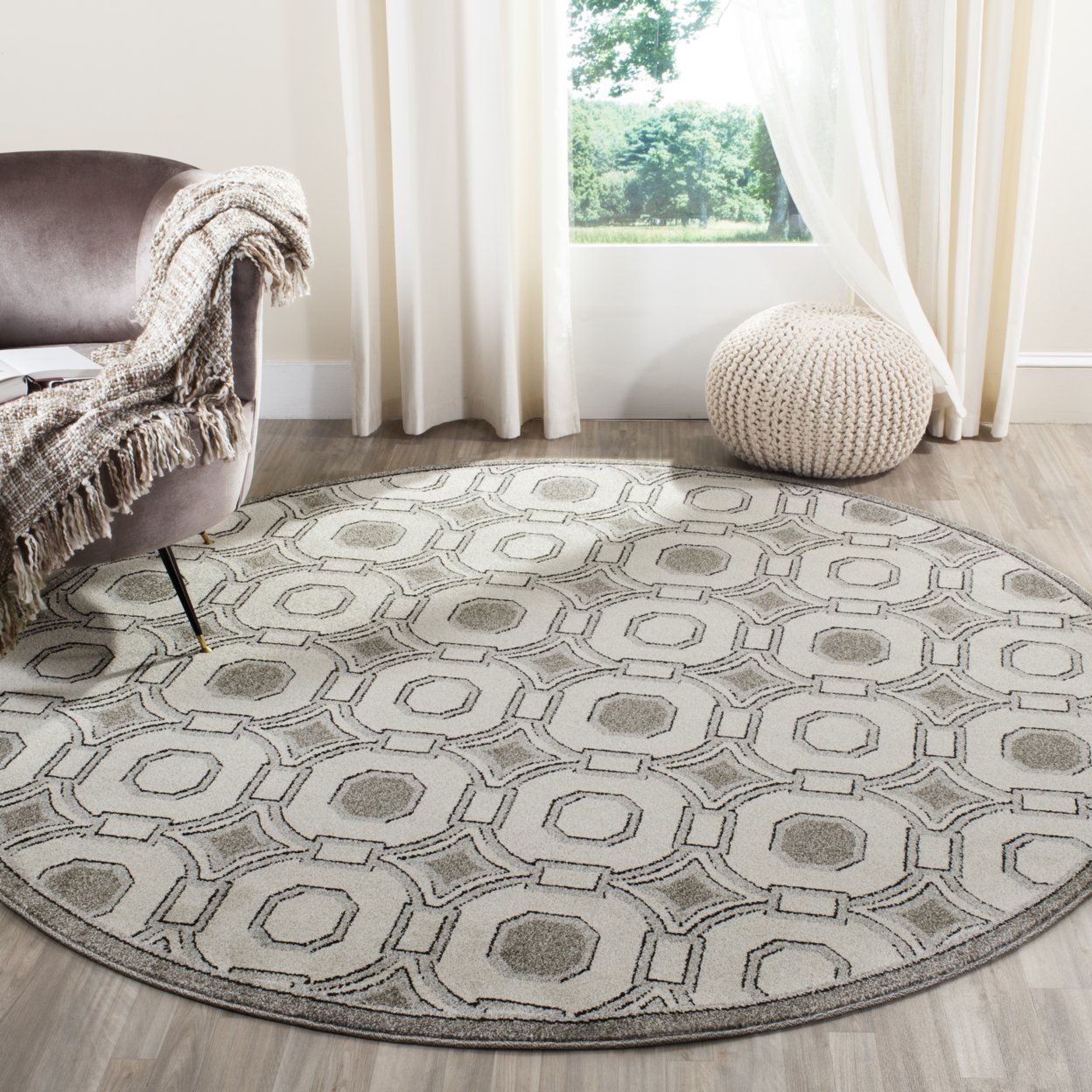 SAFAVIEH Amherst Collection AMT431E Ivory / Grey Rug - 2' 3 X 7'