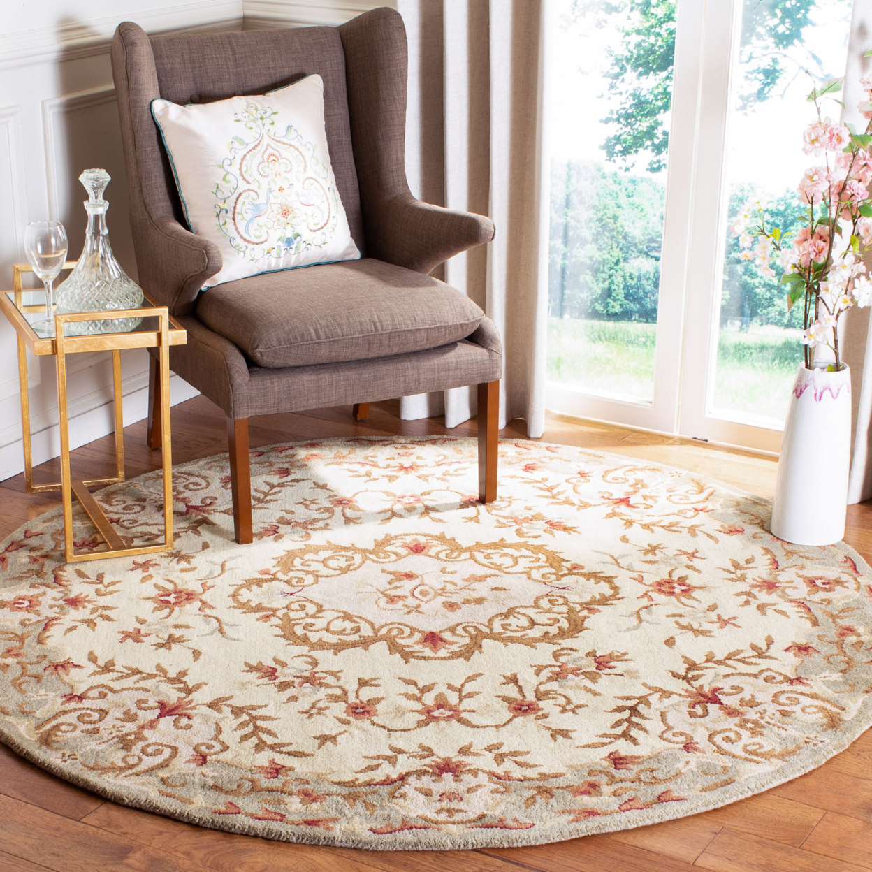 SAFAVIEH Classic Collection CL756A Handmade Assorted Rug - 4' 6 X 6' 6 Oval