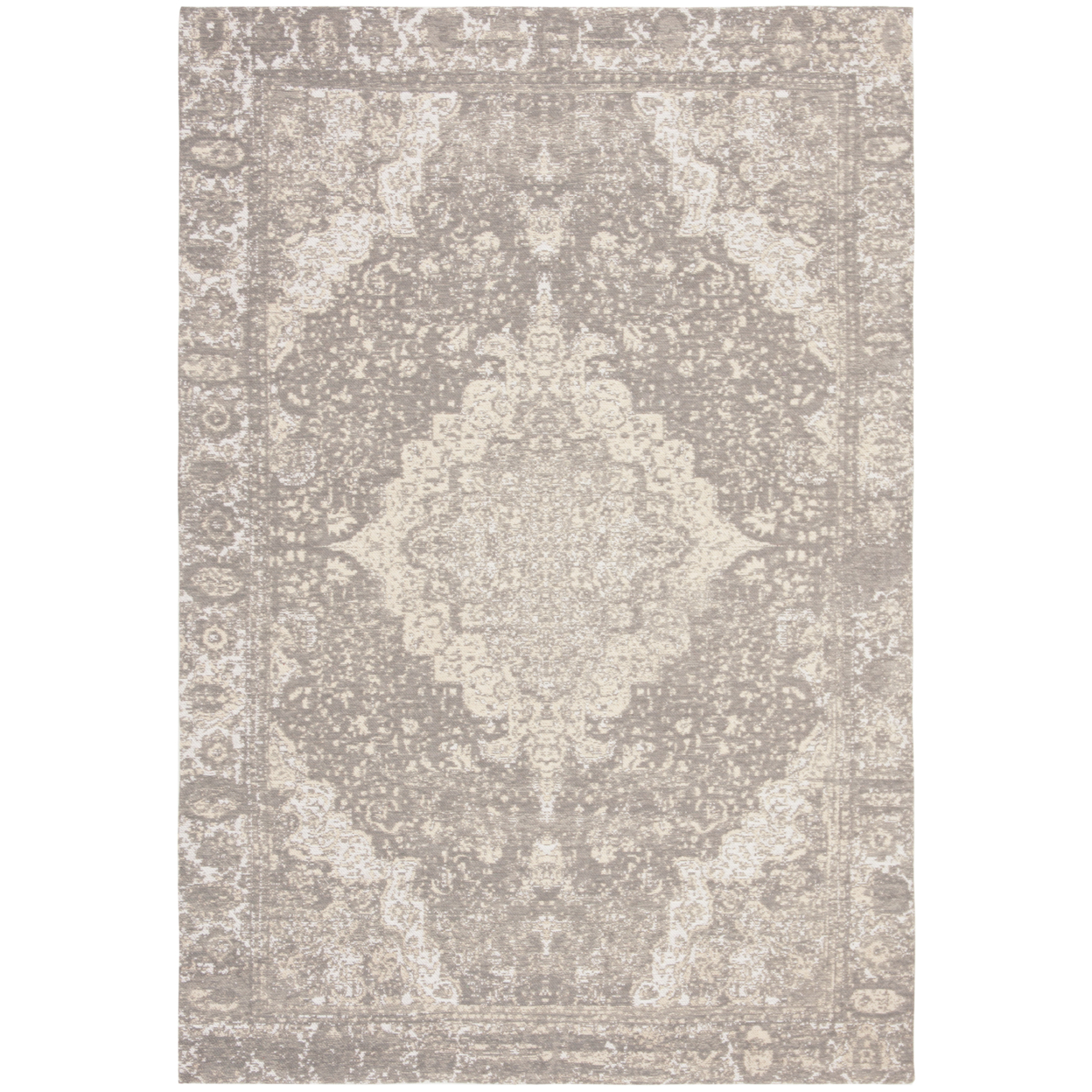 SAFAVIEH Classic Vintage Collection CLV110G Silver Rug - 4' X 6'