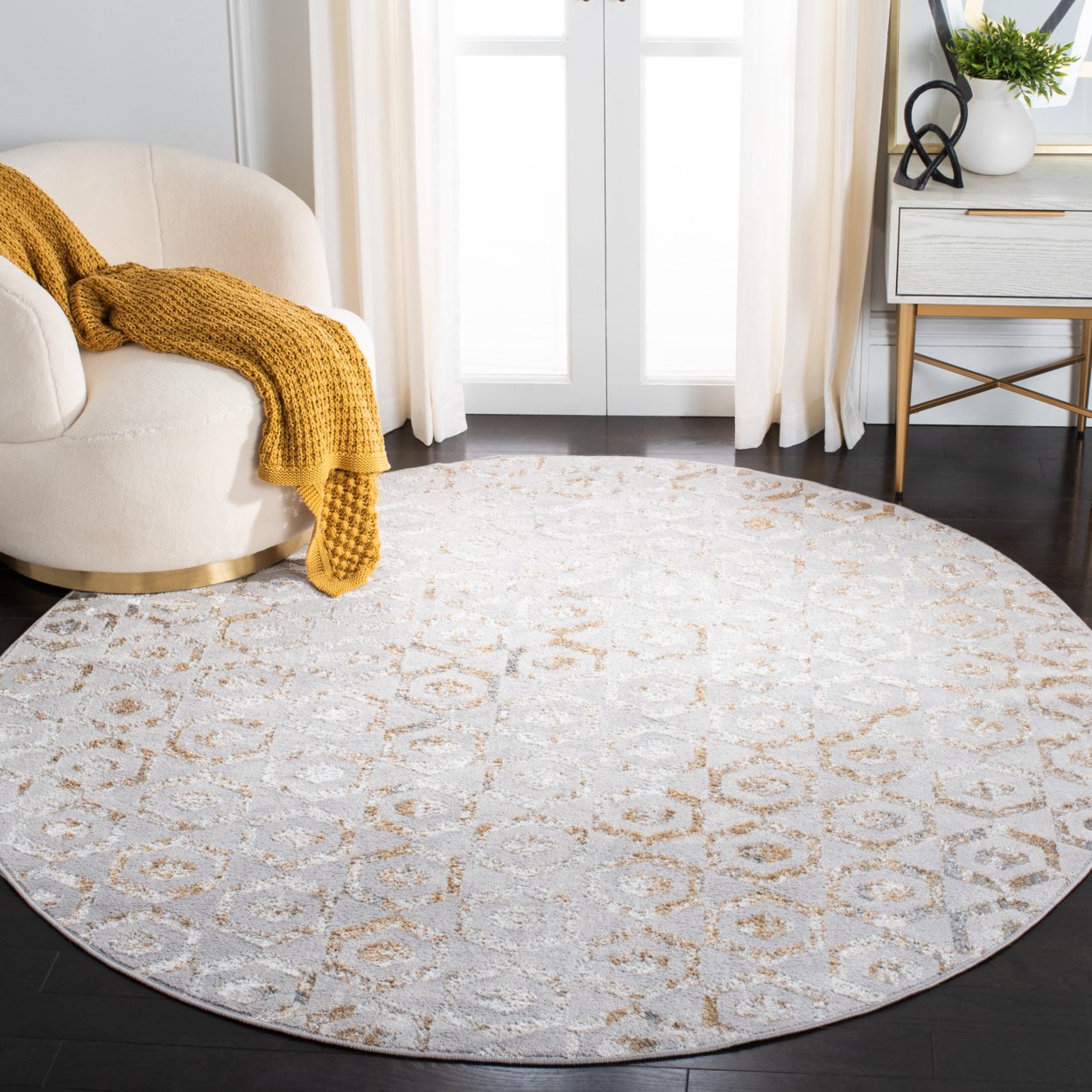 SAFAVIEH Orchard Collection ORC608F Grey / Gold Rug - 6-7 X 6-7 Round