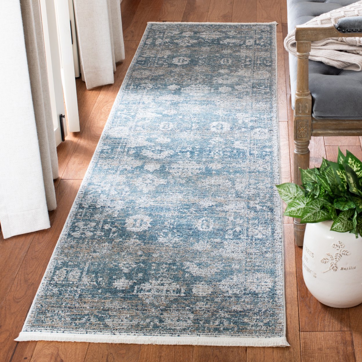 SAFAVIEH Victoria Collection VIC907M Blue / Ivory Rug - 2-2 X 10