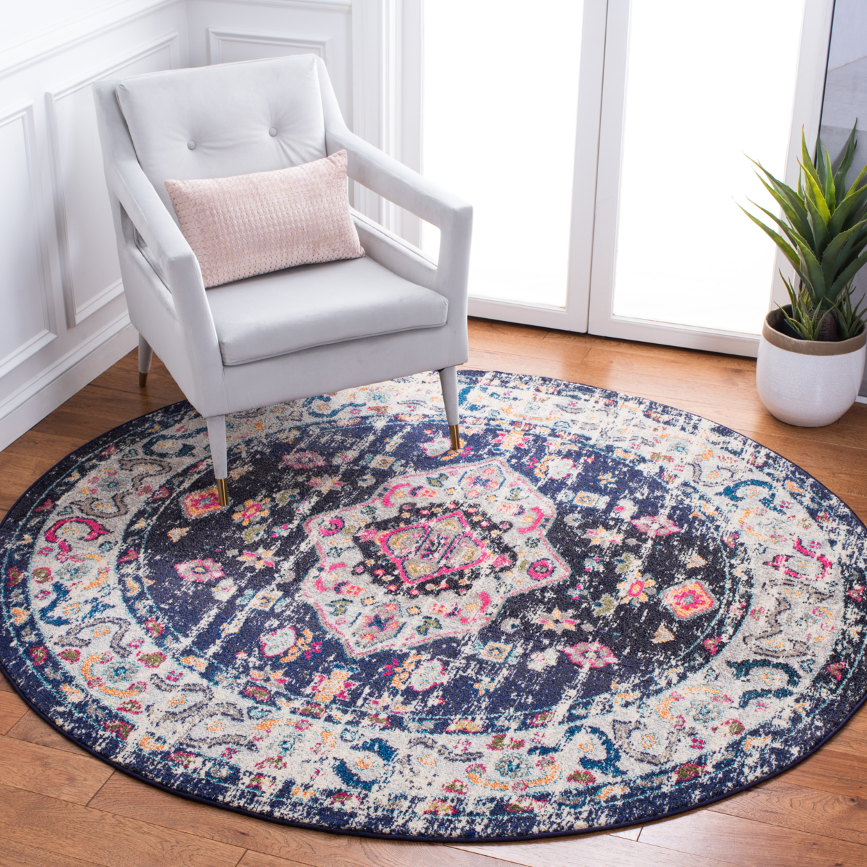 SAFAVIEH Madison Collection MAD468N Navy / Ivory Rug - 2' X 8'