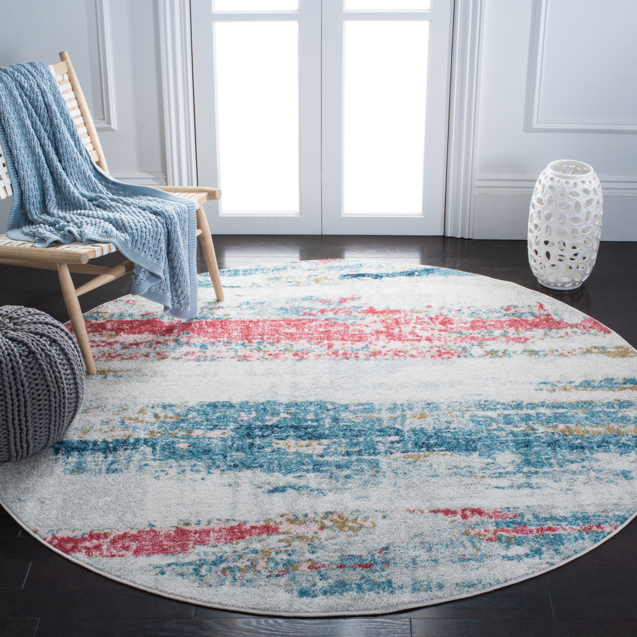 SAFAVIEH Madison Collection MAD640A Ivory / Blue Rug - 6' 7 Round