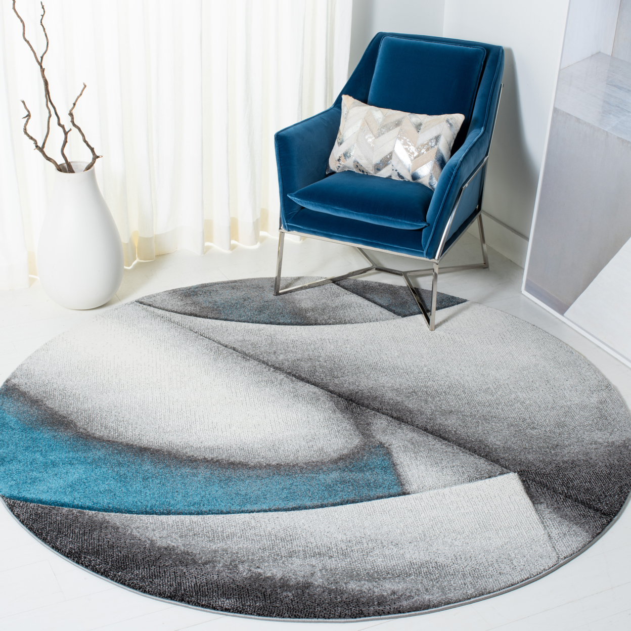 SAFAVIEH Hollywood Collection HLW716M Grey / Blue Rug - 6-7 X 6-7 Round
