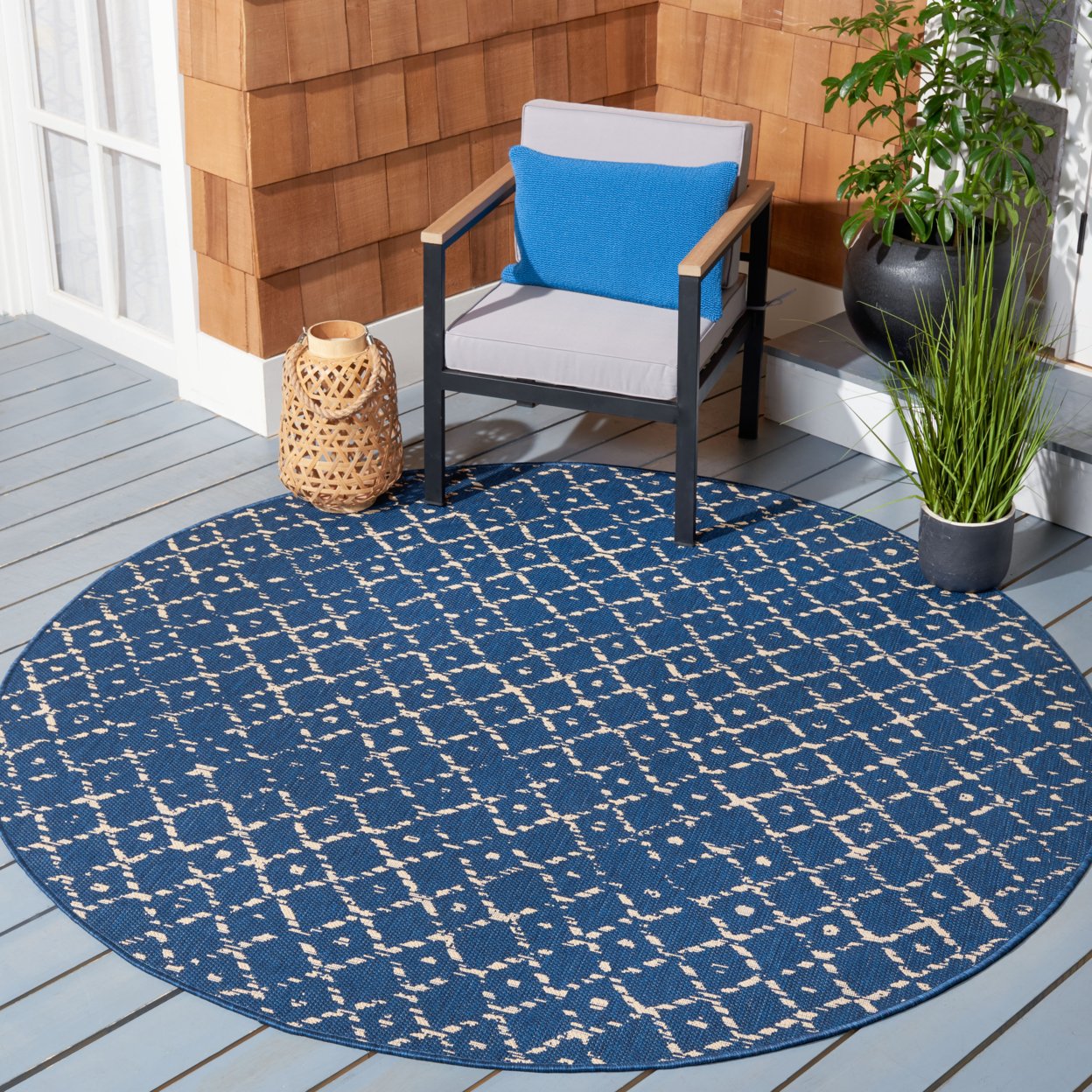 SAFAVIEH Outdoor CY6391-25821 Courtyard Navy / Ivory Rug - 6' 7 Square
