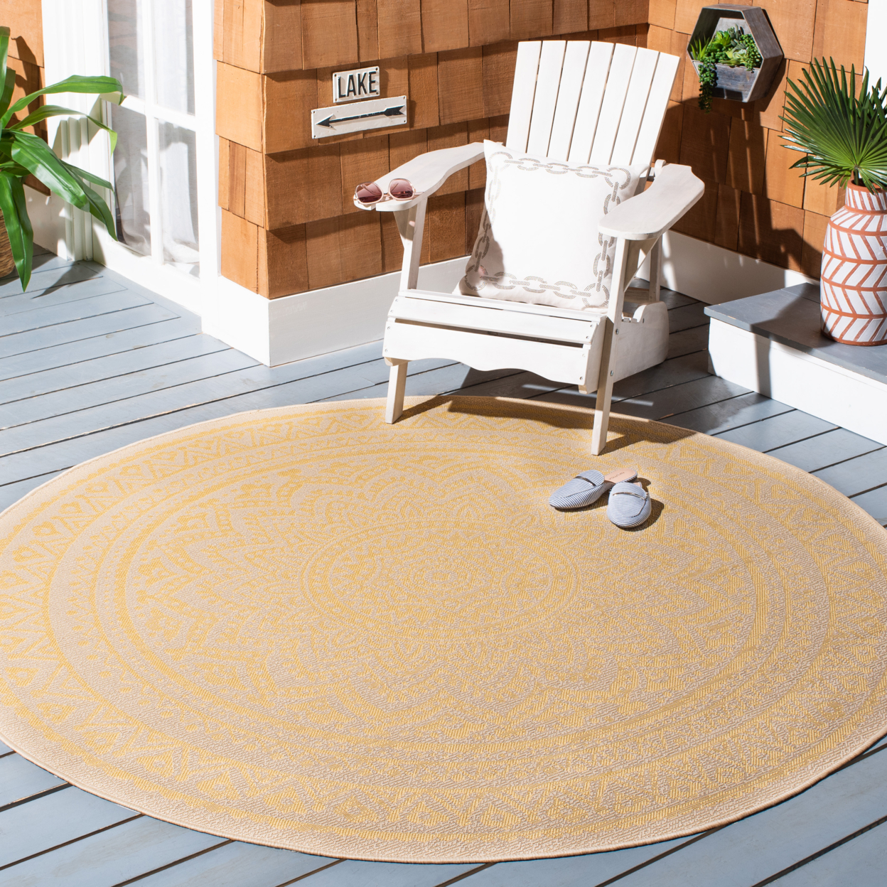SAFAVIEH Outdoor CY6734-30612 Courtyard Beige / Gold Rug - 6' 7 Square