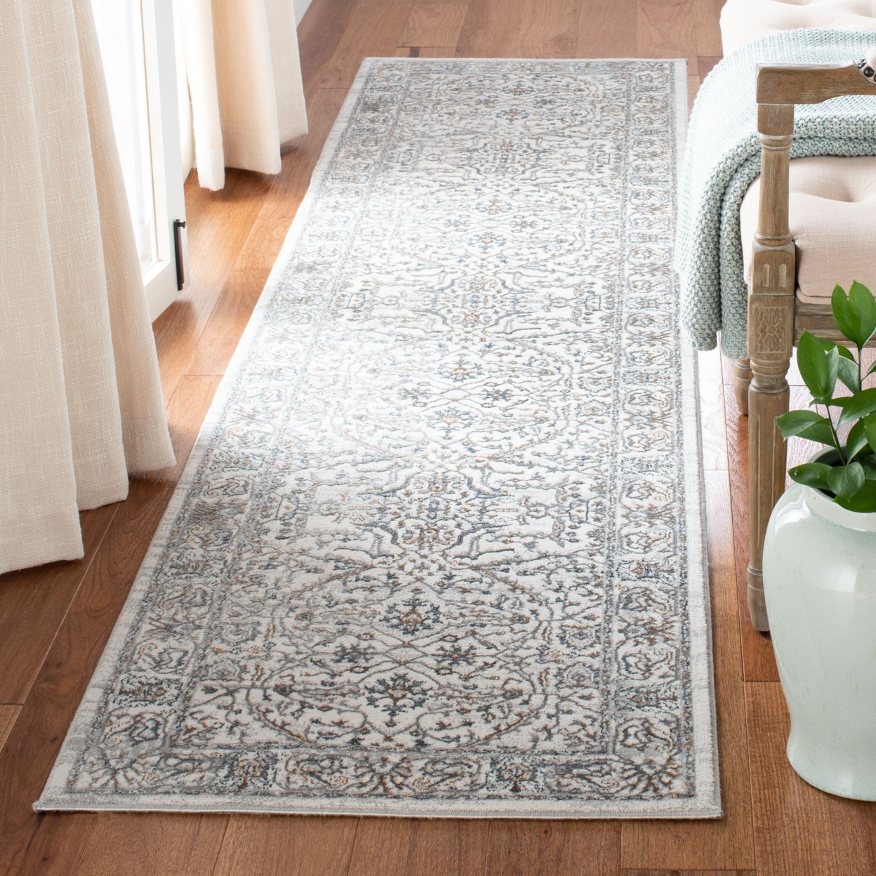 SAFAVIEH Sonoma Collection SON350A Ivory / Grey Rug - 6' 7 Square