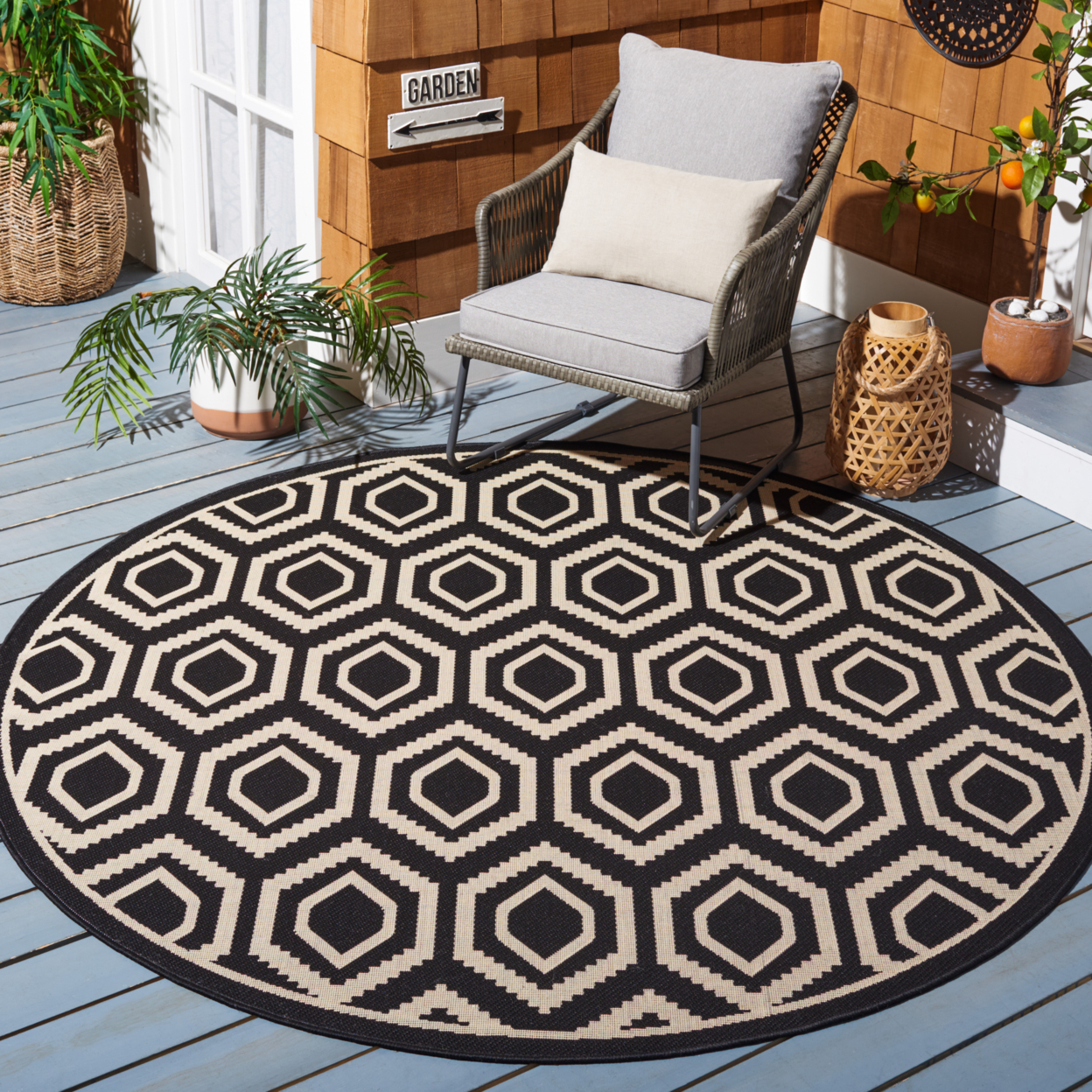 SAFAVIEH Outdoor CY6902-246 Courtyard Anthracite / Beige Rug - 7' 10 Square
