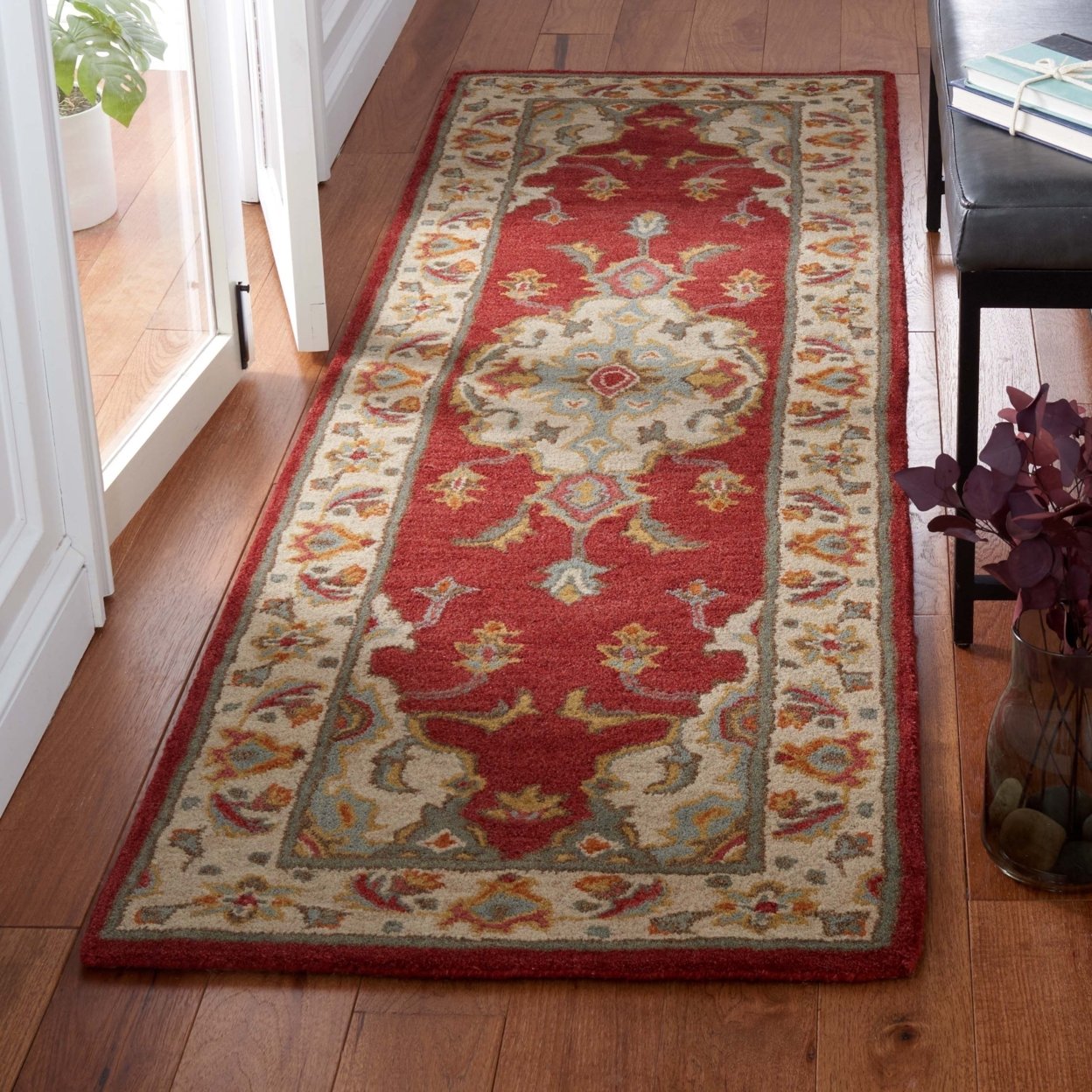 SAFAVIEH Antiquity Collection AT520Q Red / Grey Rug - 6' X 9'