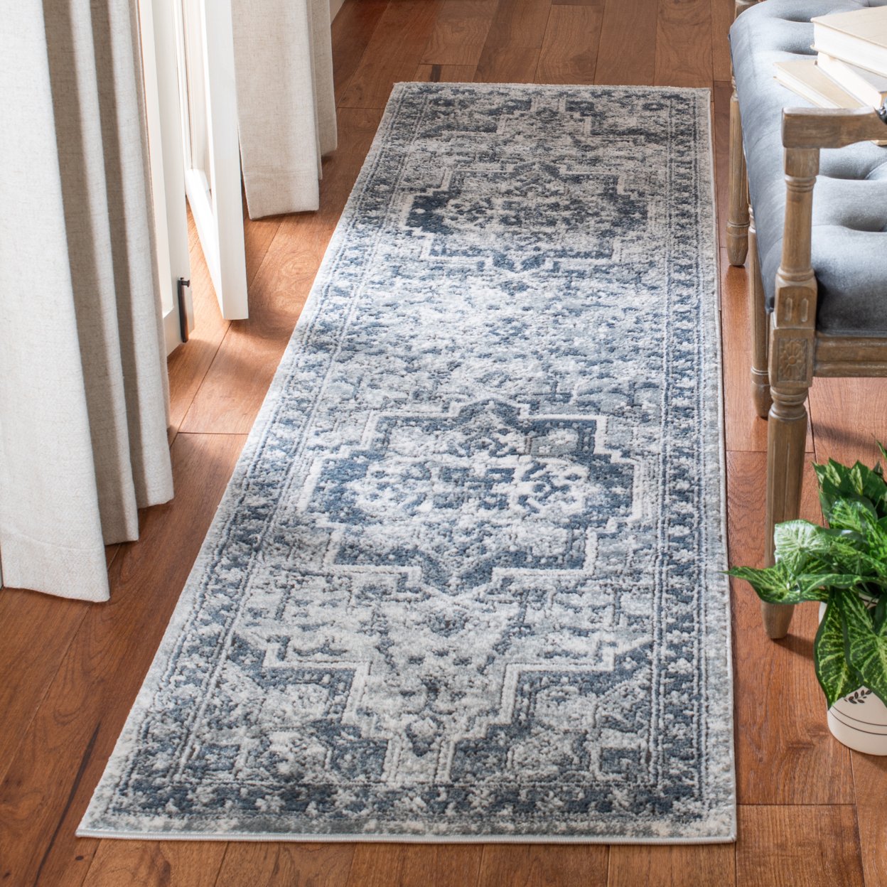 SAFAVIEH Oregon Collection ORE883N Navy / Ivory Rug - 8 X 10