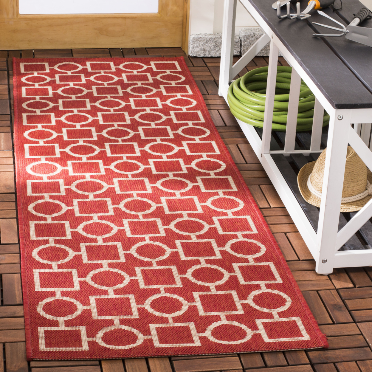 SAFAVIEH Outdoor CY6925-248 Courtyard Collection Red / Bone Rug - 7' 10 Square