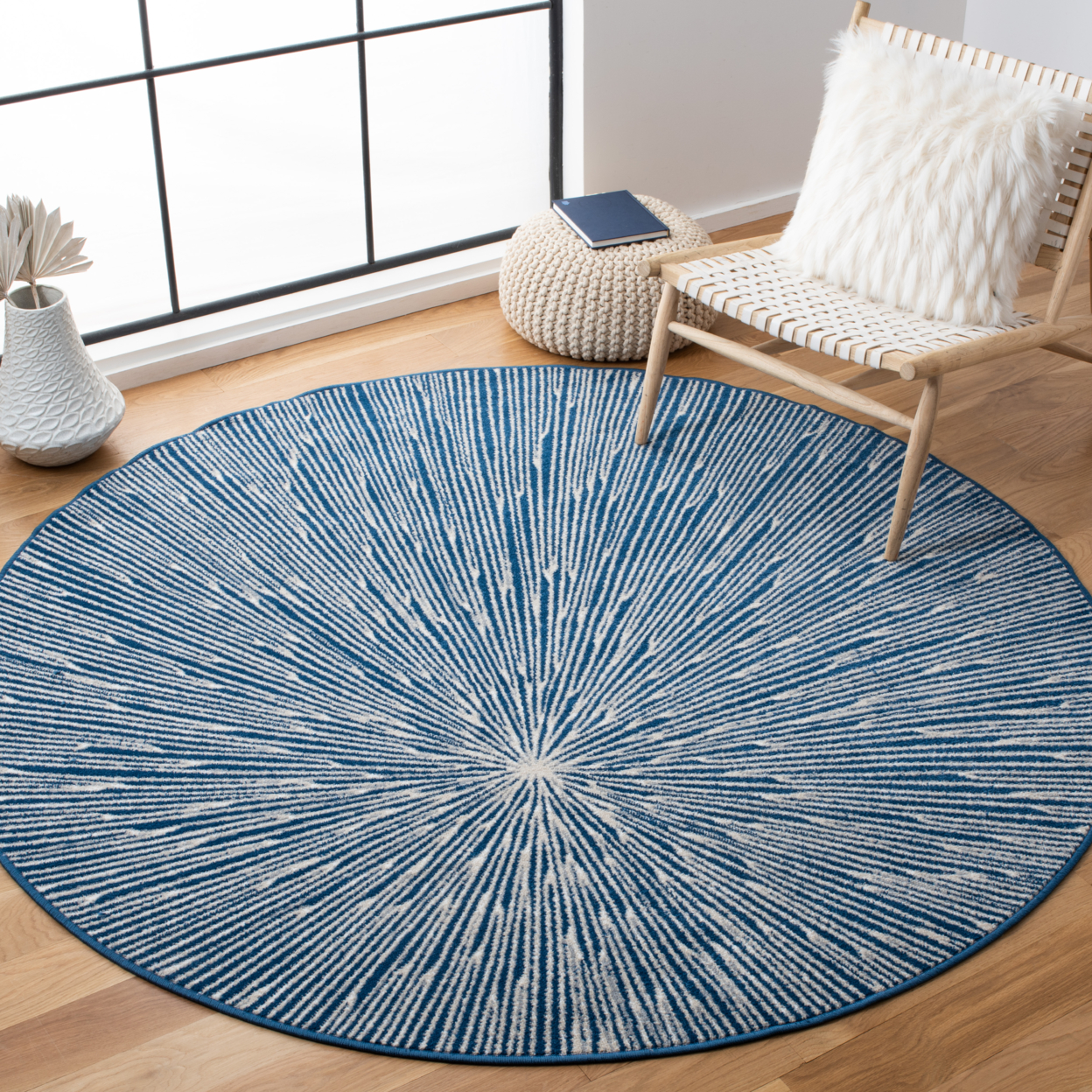 SAFAVIEH Belmont Collection BMT136N Navy / Grey Rug - 6-7 X 6-7 Square