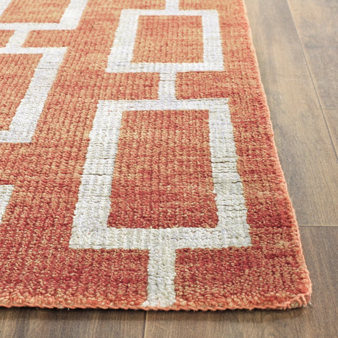 SAFAVIEH Stone Wash STW203A Hand-knotted Rust Rug - 4' X 6'