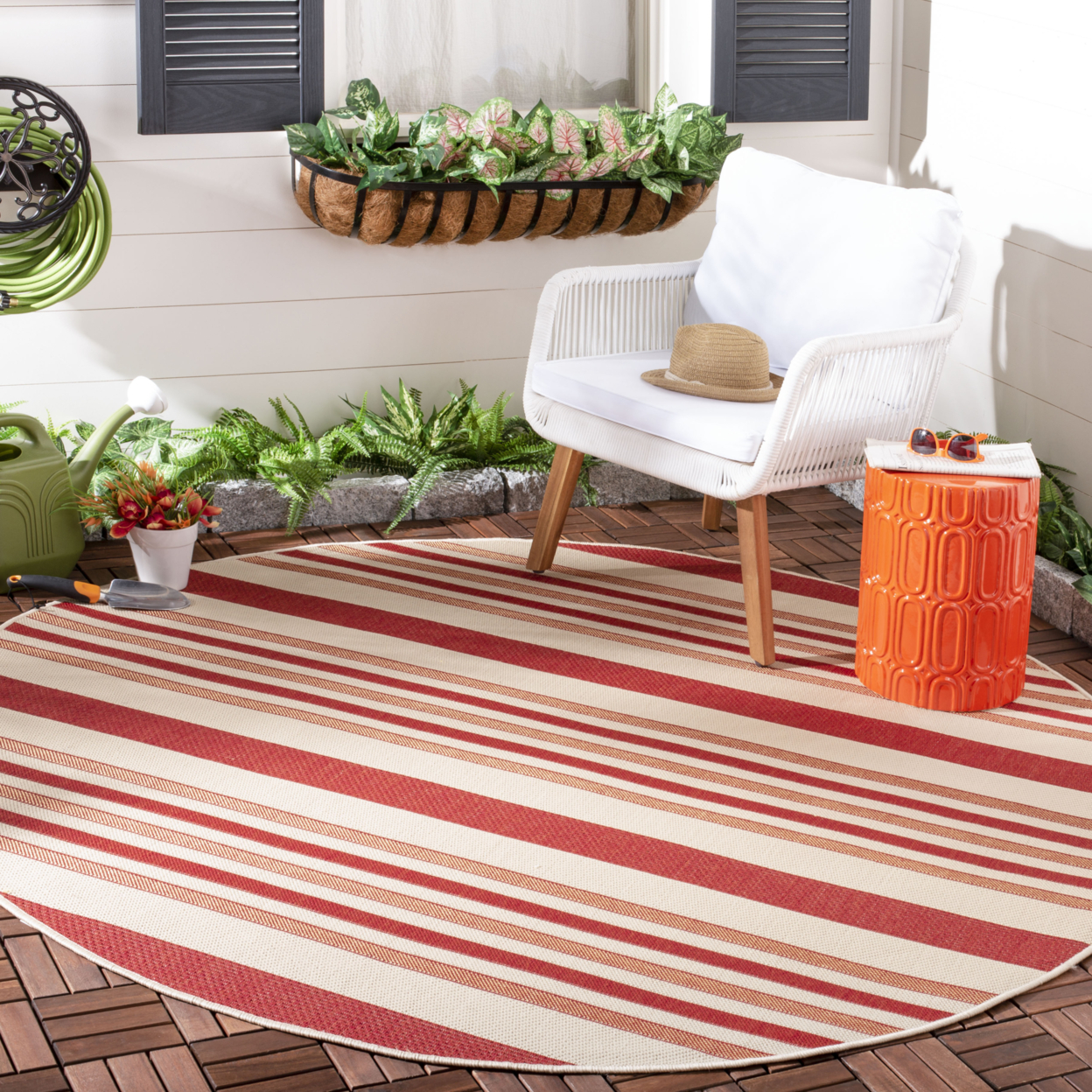 SAFAVIEH Outdoor CY7062-238A21 Courtyard Beige / Red Rug - 6' 7 Square