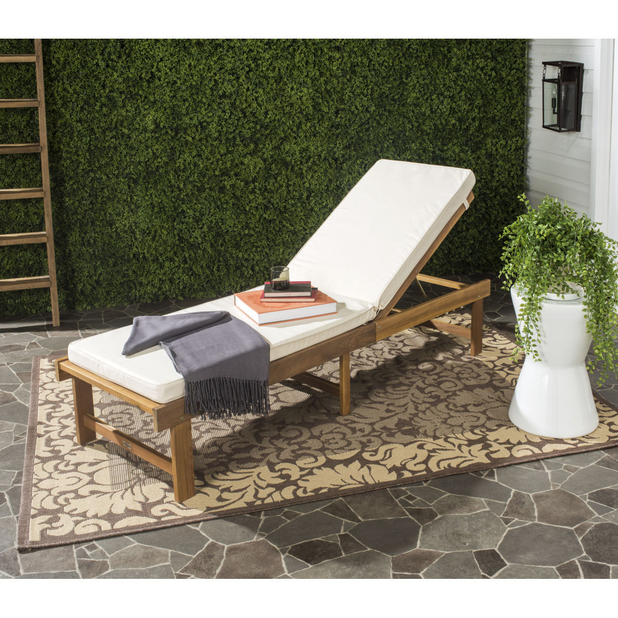 SAFAVIEH Outdoor Collection Inglewood Chaise Lounge Chair Natural/Beige