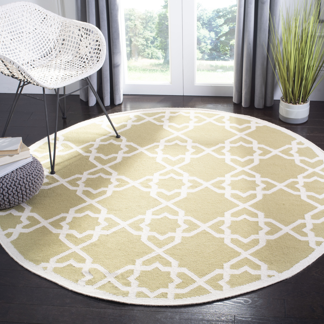 SAFAVIEH Dhurries DHU548A Handwoven Olive / Ivory Rug - 6' Square