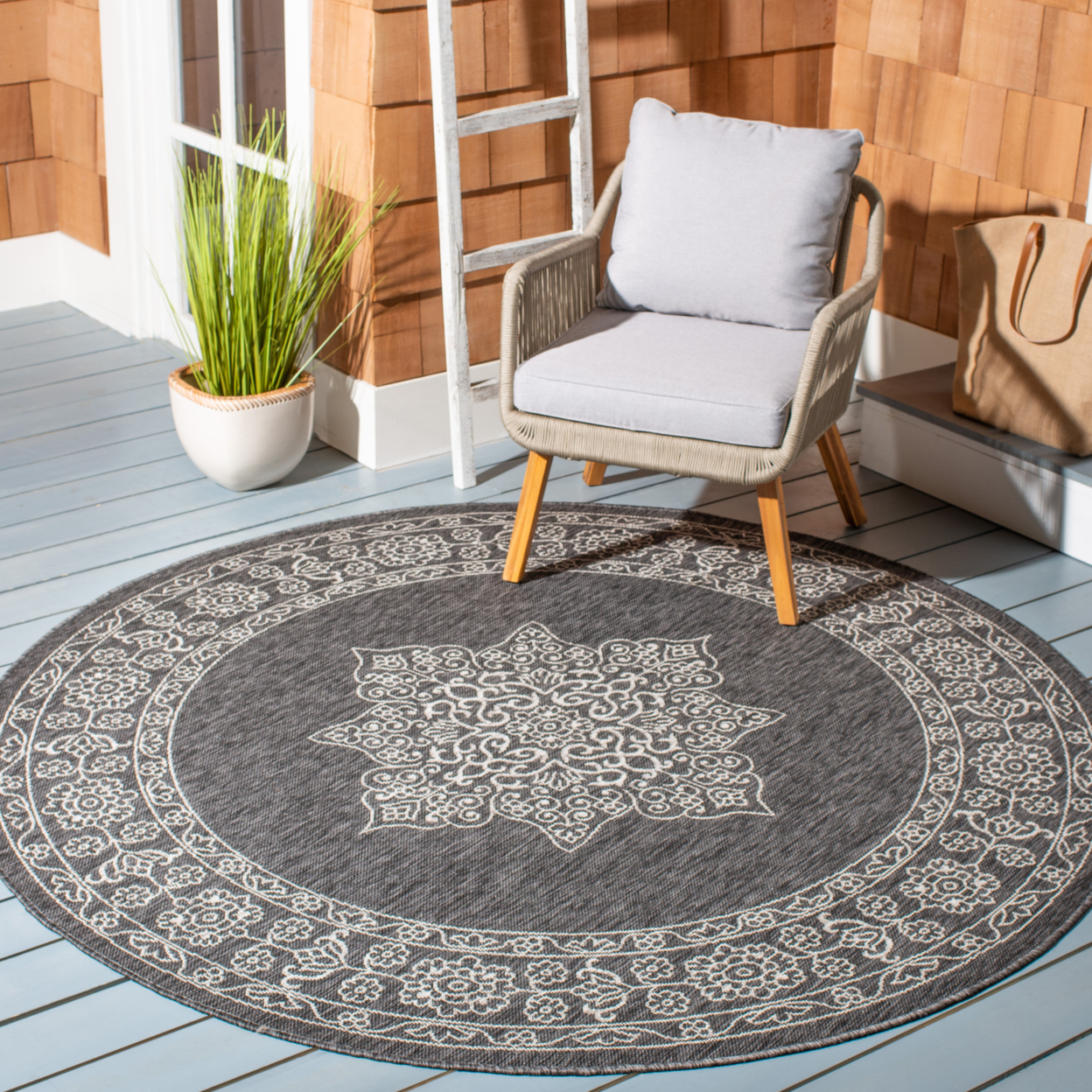 SAFAVIEH Outdoor CY8232-36621 Courtyard Black / Ivory Rug - 6' 7 Square