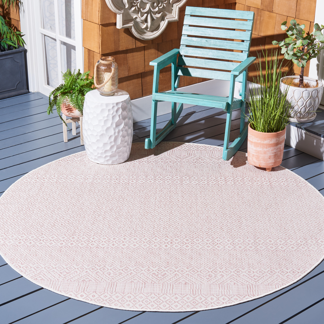 SAFAVIEH Outdoor CY8235-56212 Courtyard Ivory / Soft Pink Rug - 2' 7 X 5'