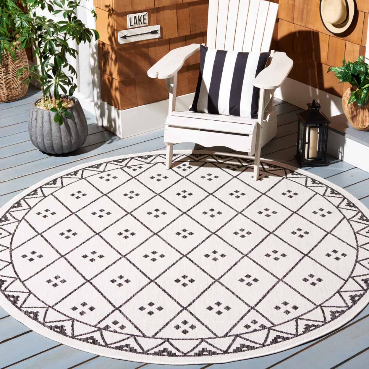 SAFAVIEH Indoor Outdoor CY8303-536 Courtyard Ivory / Black Rug - 6' 7 Square
