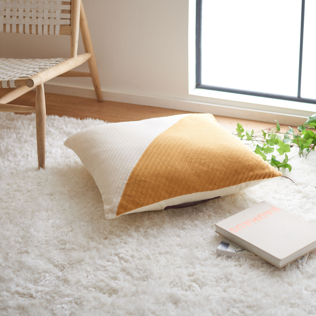 SAFAVIEH Nyssa Floor Pillow Beige / Mustard