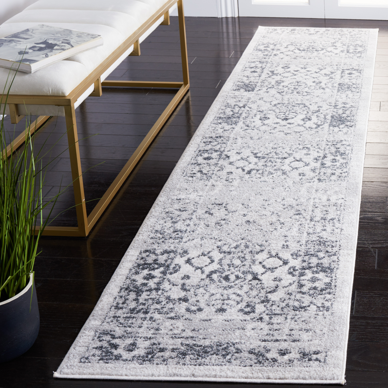 SAFAVIEH Toscana Collection TOS654A Ivory / Grey Rug - 6' 7 Square