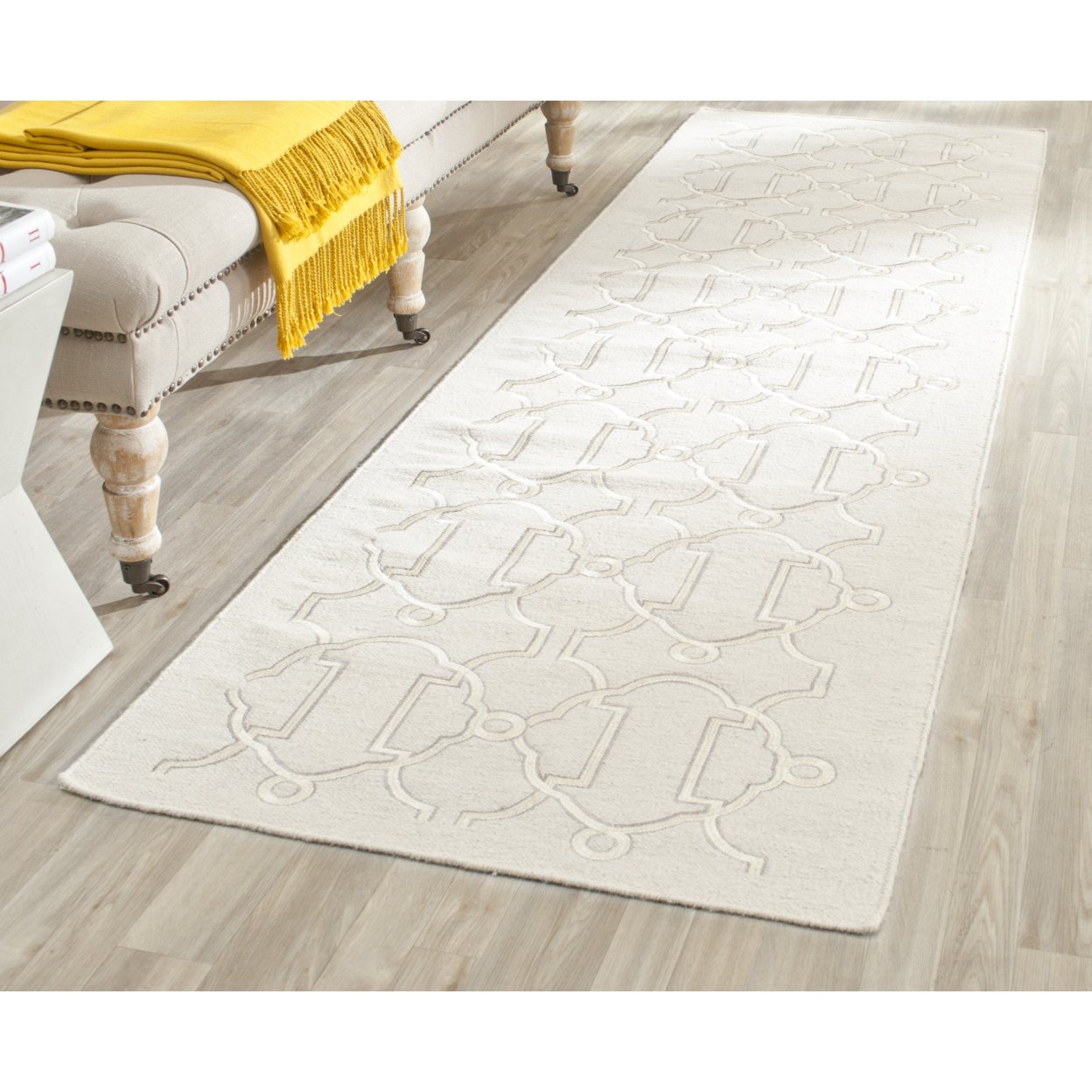 SAFAVIEH Dhurries Collection DHU643A Handwoven Beige Rug - 3' X 5'