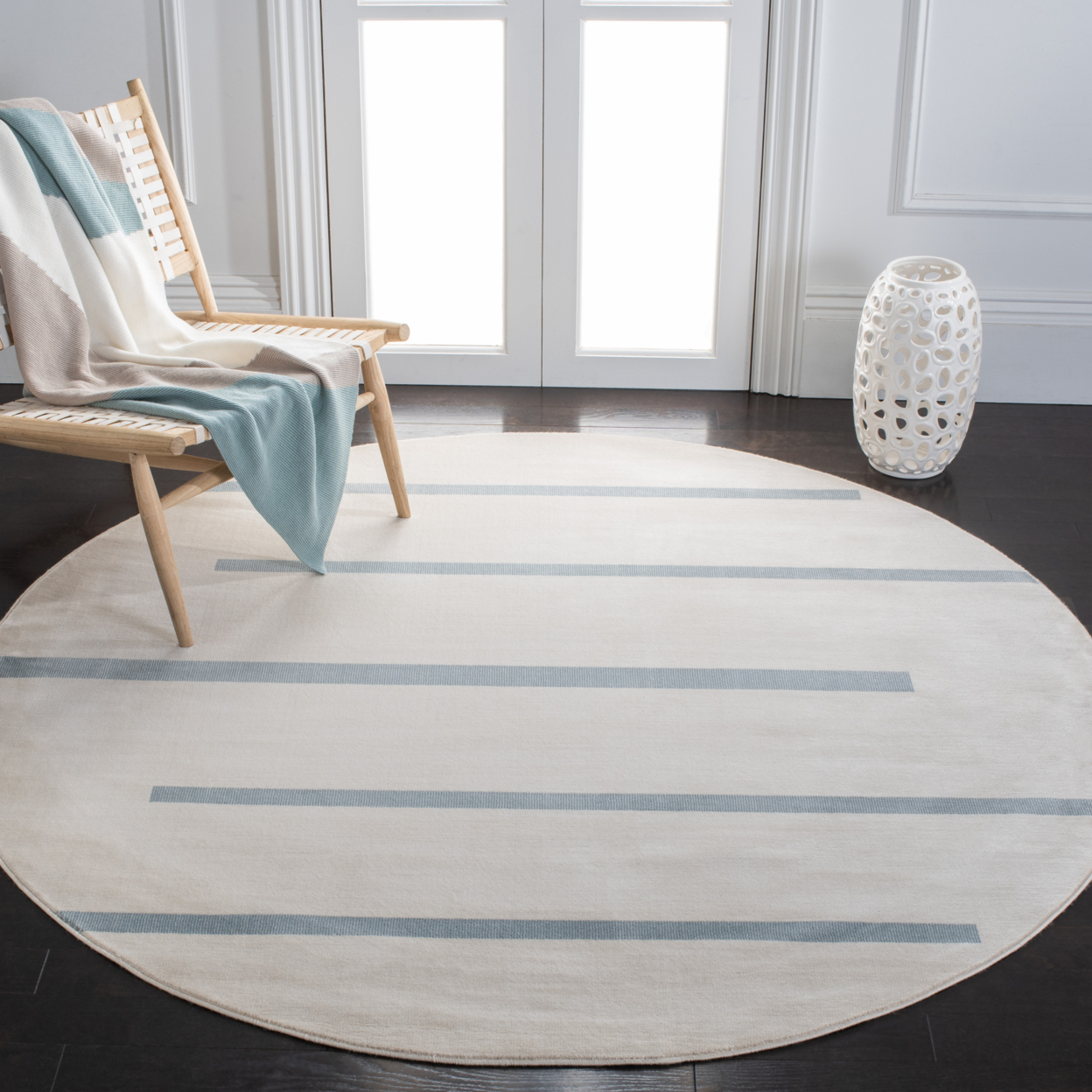 SAFAVIEH Orwell Collection ORW353A Ivory / Blue Rug - 6' 7 Square