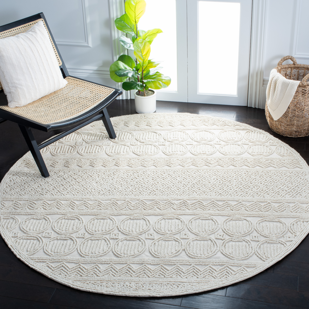 SAFAVIEH Trace Collection TRC402A Handmade Ivory Rug - 6' 6 Round