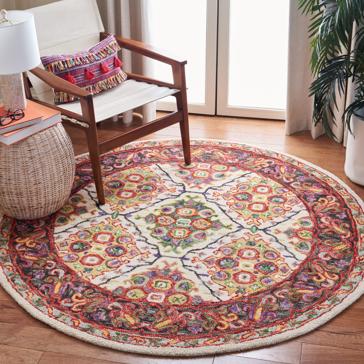 SAFAVIEH Trace Collection TRC524A Handmade Ivory/Red Rug - 6' Round