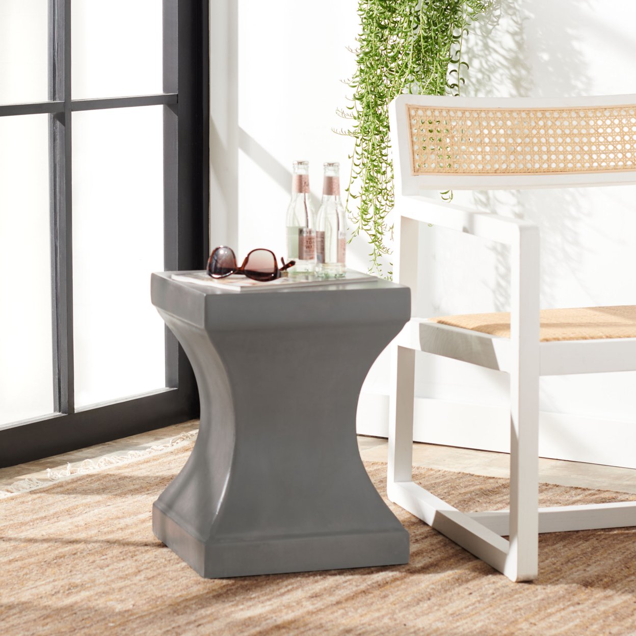 SAFAVIEH Outdoor Collection Curby Concrete Accent Stool Dark Grey
