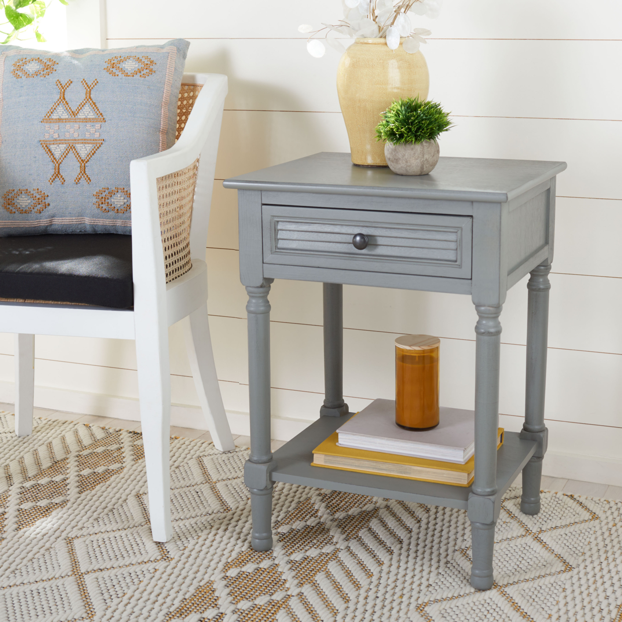 SAFAVIEH Tate 1-Drawer Accent Table Distressed / Grey