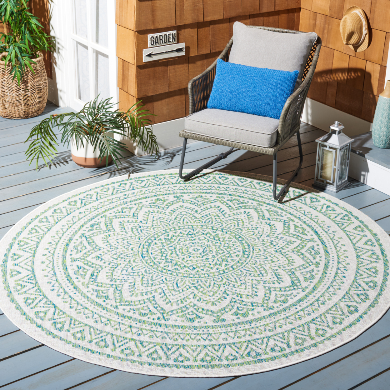 SAFAVIEH Outdoor CY8734-55712 Courtyard Ivory / Green Rug - 4' Square