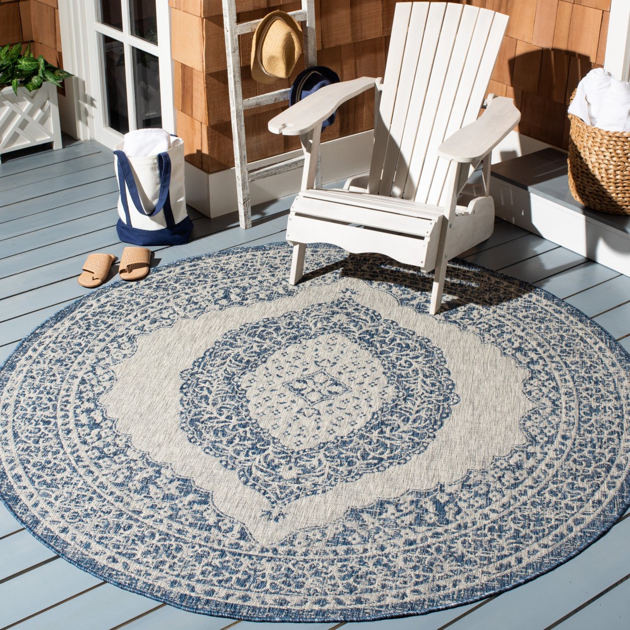SAFAVIEH Outdoor CY8751-36812 Courtyard Light Grey / Blue Rug - 4' Square