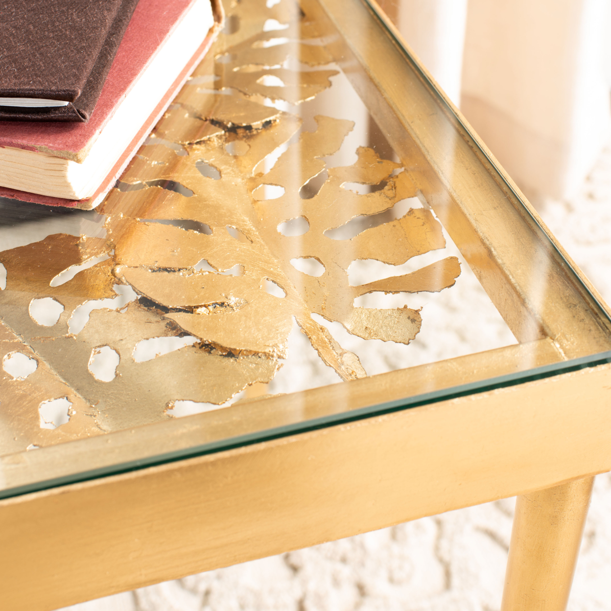 SAFAVIEH Leilani Palm Leaf Side Table Gold / Glass