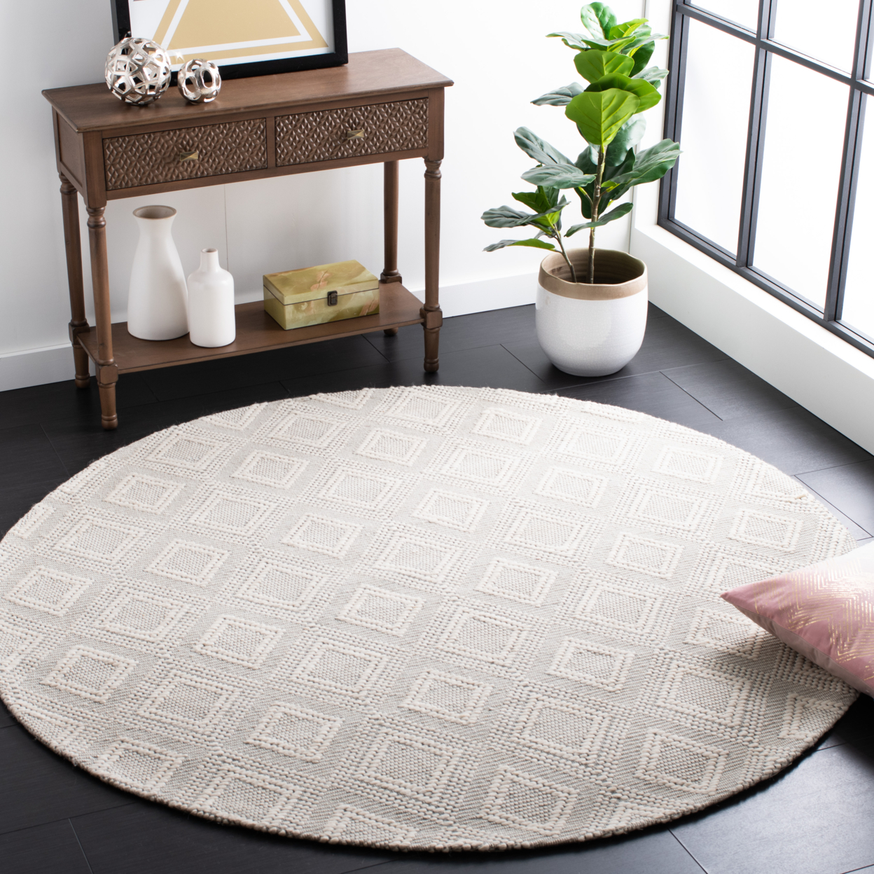 SAFAVIEH Marbella Collection MRB306A Handwoven Ivory Rug - 6' Round