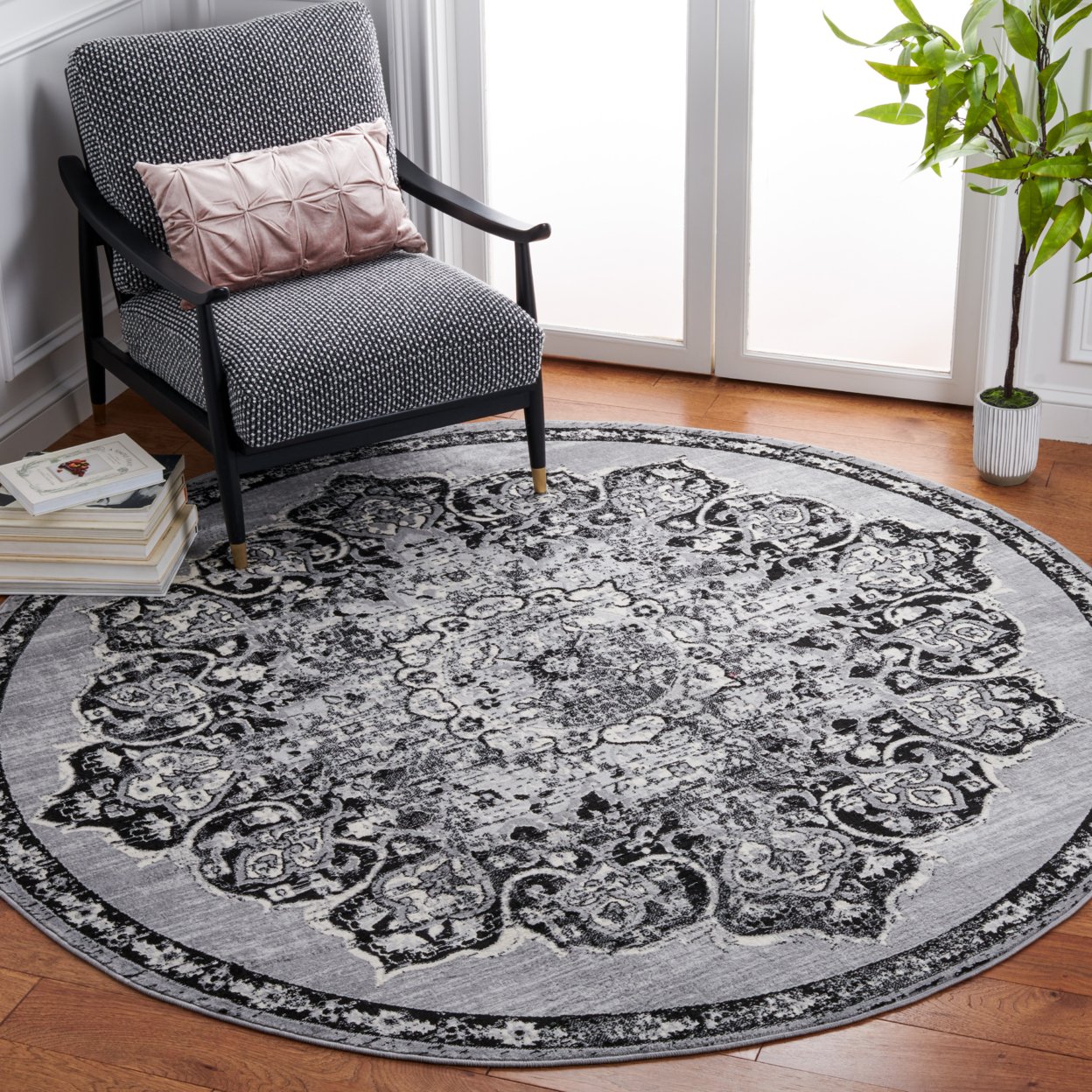 SAFAVIEH Brentwood Collection BNT802H Grey / Black Rug - 8' X 10'